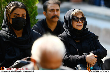 مراسم تشییع پیکر مرحوم <a href='https://sayeb.ir/tag/%d8%ac%d9%84%d8%a7%d9%84-%d9%85%d9%82%d8%a7%d9%85%db%8c'></div>جلال مقامی</a>