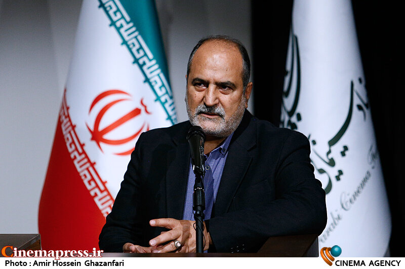 «سینمای ایران» به سمت «صنعتی شدن» پیش میرود/ در شرایط فعلی فراهم آوردن زمینهای برای تبلیغات و اطلاع رسانی مربوط به آثار مختلف سینمایی از جمله مهمترین مسئولیتهای یک «دفتر پخش» به شمار میآید حبیب ایل بیگی در مراسم یادبود زنده یاد وحید اسلامی