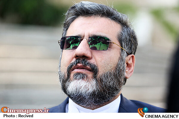 از سال گذشته جریانی را برای ترجمه آثار فاخر فارسی و ایرانی به زبانهای خارجی شروع کردیم و نام آن را «نهضت ترجمه» گذاشتیم! محمد مهدی اسماعیلی