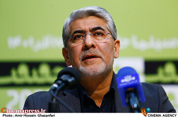 محمد حمیدی مقدم در نشست خبری شانزدهمین جشنواره بینالمللی سینماحقیقت