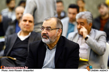 محمدحسین نیرومند در گردهمایی مستندسازان با وزیر فرهنگ و ارشاد اسلامی