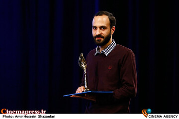 عبدالرضا نعمت الهی در مراسم اختتامیه شانزدهمین جشنواره بین‌المللی سینماحقیقت
