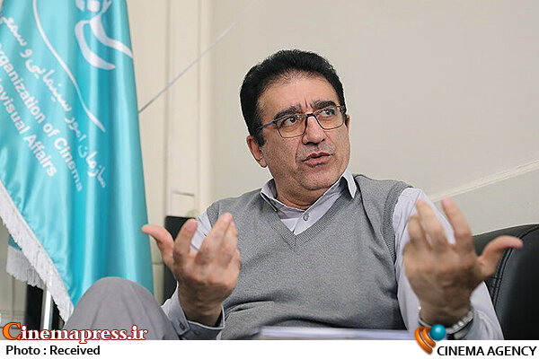 پیشنهادی برای نامگذاری یک روز به نام «کوروش» ارائه نشده است/ نباید به سمت «تقابل» با موضوعات «تاریخی» برویم! قادر آشنا