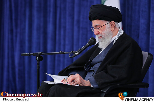 عفو یا تخفیف مجازات بیش از سه هزار نفر از محکومان با موافقت «امام خامنهای» امام خامنه ای