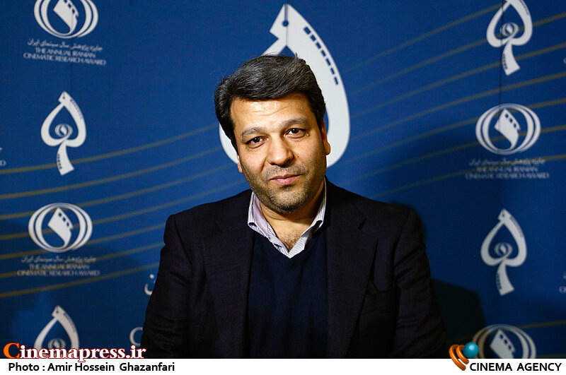 سینما با روح و انرژی مضاعفی که از نسلهای جوانش میگیرد بالندهتر به پیش میرود حتی اگر عدهای نخواهند آن را ببینند و انکارش کنند محمد خزاعی در اختتامیه پنجمین جایزه پژوهش سال سینمای ایران