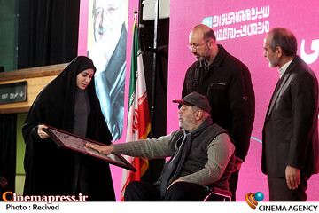 جمال شورجه در مراسم اختتامیه سیزدهمین جشنواره مردمی فیلم عمار