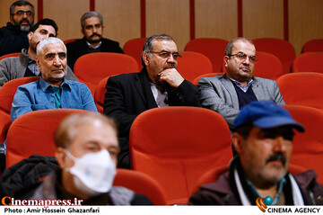 سعید الهی و محمدحسین نیرومند در مراسم رونمایی از کتابهای منشور سینما و ماهیتشناسی نخستین فتنه در قرن جدید