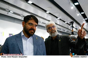 مجتبی امینی و مسعود نقاش زاده در مراسم افتتاح نمایشگاه عکس ۱+۴۰