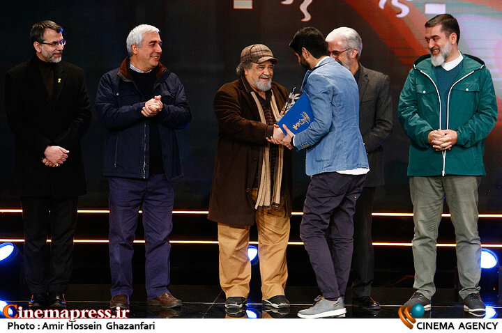 فیلم سخیف «سینمامتروپل» سیمرغ بلورین بهترین فیلم و بهترین کارگردانی را از آن خود کرد!