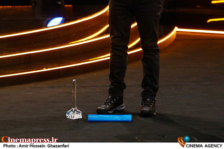 از ادعای «ریلگذاری جدید» تا صدور مجوز تولید و نمایش آثاری مغایر و در تعارض آشکار با «امنیت ملی کشور»