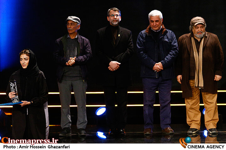 پردیس پورعابدینی در اختتامیه چهل و یکمین جشنواره بین‌المللی فیلم فجر