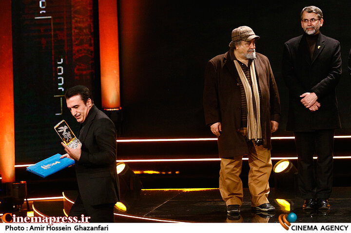 فیلم سخیف «سینمامتروپل» سیمرغ بلورین بهترین فیلم و بهترین کارگردانی را از آن خود کرد!