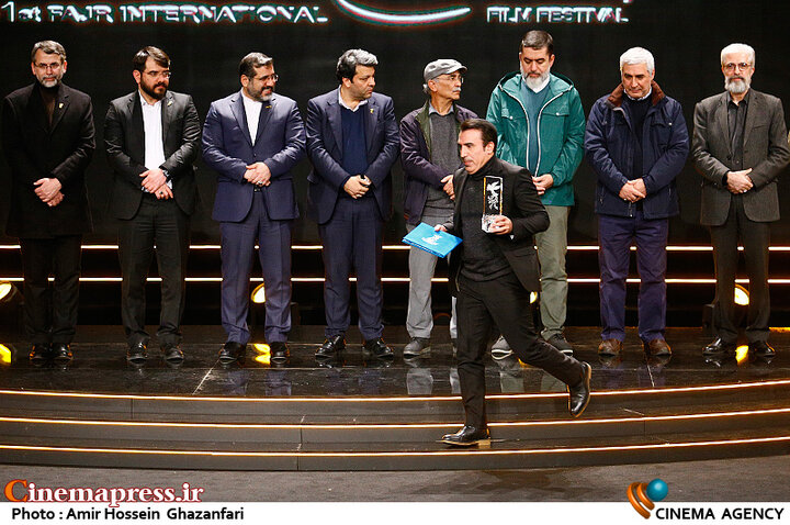 فیلم سخیف «سینمامتروپل» سیمرغ بلورین بهترین فیلم و بهترین کارگردانی را از آن خود کرد!