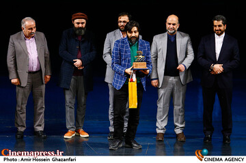 محمدمهدی سیار در مراسم اختتامیه سی و هشتمین جشنواره موسیقی فجر