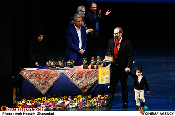 امیرحسین سمیعی در مراسم اختتامیه سی و هشتمین جشنواره موسیقی فجر