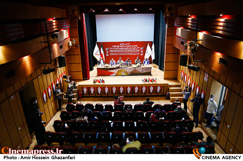 از لزوم تبیین گفتمان مقاومت برای سینماگران تا ضرورت تغییر سیاست های مدیران فرهنگی و سینمایی در خصوص تولید آثار سینمای جنگ نشست رسانهای هفدهمین جشنواره بینالمللی فیلم مقاومت