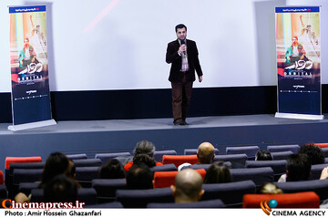 علی زادمهر در مراسم رونمایی از فیلم سینمایی «دوار»