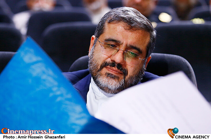 در «قانون برنامه هفتم» برای اولین بار روند رسیدگی به مشکلاتی که در حوزه «سلبریتیها» داریم شفاف شده محمدمهدی اسماعیلی در مراسم اختتامیه بیستمین جایزه ملی کتاب سال دفاع مقدس