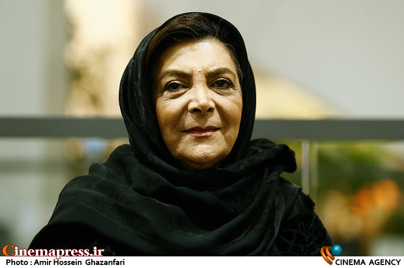 متاسفانه «رسانههای داخلی» فقط نشان دهنده «مرگ» و خرابیهای «جنگ» هستند/ باید بر روی «روحیه به مردم» کار شود متاسفانه «رسانههای داخلی» فقط نشان دهنده «مرگ» و خرابیهای «جنگ» هستند/ باید بر روی «روحیه به مردم» کار شود