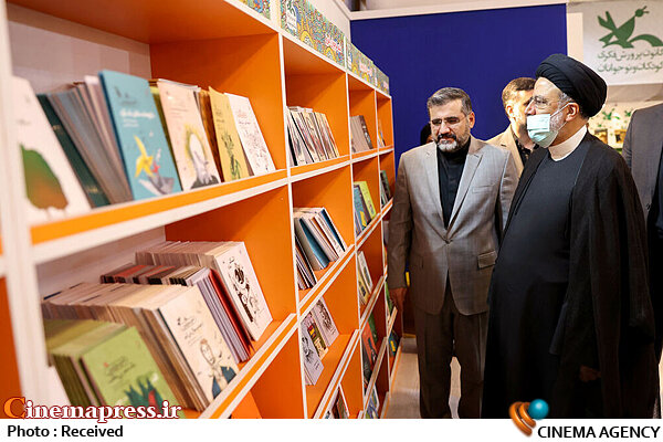 کیفیت چاپ و نشر آثار به اندازه محتوا مهم است/«کانون پرورش فکری» باید حامی دیگر انتشارات حوزه کودک باشد رئیسی؛ اسماعیلی؛ کتاب کودک