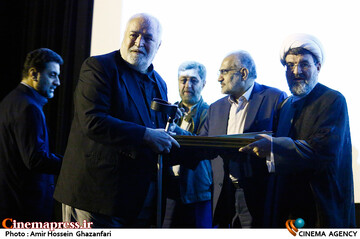 مراسم رونمایی از مستند دلیل آفتاب