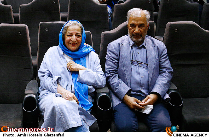 سینماگران در کنار مردم ایران با چشم‌های نگران به افق مبهم آینده خیره شده‌اند!