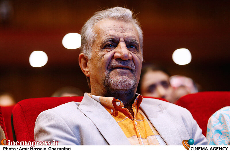 ما «ملت فرهنگی» هستیم و با «قلم» و «اندیشه» در برابر سختیها مقاومت میکنیم ما «ملت فرهنگی» هستیم و با «قلم» و «اندیشه» در برابر سختیها مقاومت میکنیم