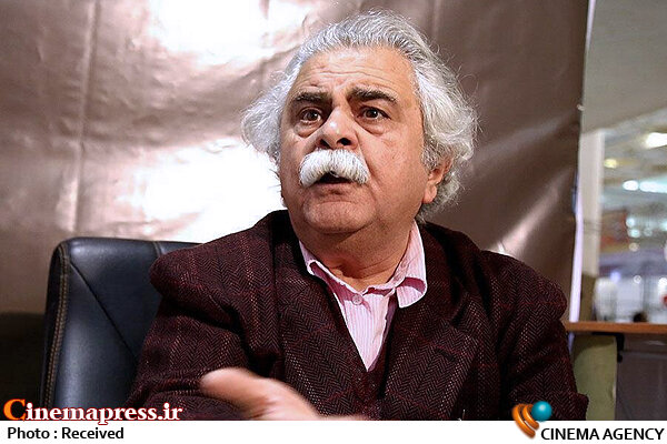هنر با تمام وجه الهی اش که آدمها را محبوب القلوب میکند اما هنرمند را در دام «شهرت»، «قدرت» و «ثروت» میاندازد و اینها مثلثی آسیب زننده است احمدرضا اسعدی