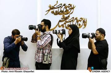 عکاسان خبری در نشست خبری ششمین جشنواره بینالمللی افشای حقوق بشر آمریکایی