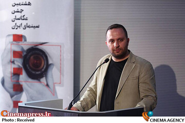 سخنرانی حسن هندی در هشتمین جشن عکاسان سینمای ایران