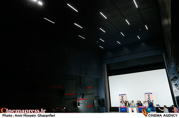 نشست نقد و بررسی فیلم سینمایی پسر انسان