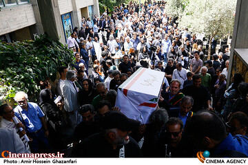 مراسم تشییع پیکر مرحوم احمدرضا احمدی