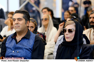 مانی رهنما و صبا راد در مراسم تشییع پیکر مرحوم احمدرضا احمدی