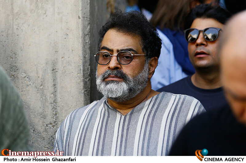 کارگردان «دلشکسته» در بخش مراقبتهای ویژه بیمارستان تحت نظر قرار گرفت علی رویین تن در مراسم تشییع پیکر مرحوم احمدرضا احمدی