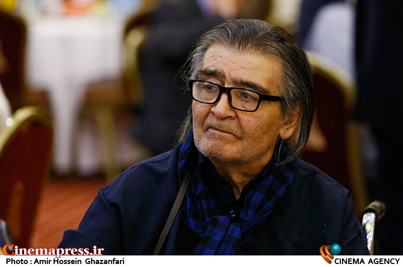 کسی فکرش را نمیکرد که من روزی «هنرپیشه سینما» شوم/ «صحنه تئاتر» برای من حکم حضور در یک «دانشگاه» را داشت رضا رویگری در نوزدهمین جشن مدیران تولید سینمای ایران