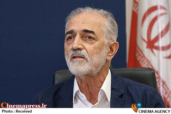 پس از ۴۵ فعالیت هنری و انقلابی در «عرصه موسیقی» سرانجام از استاد «هادی آرزم» تجلیل به عمل آمد هادی آرزم