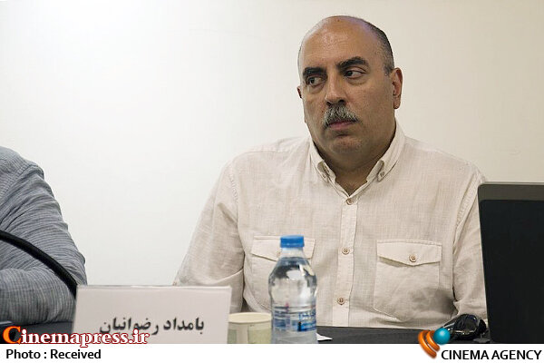 در برخی موارد احساس میشد که هنرجویان برای ارسال آثار خود به «جشنواره هنرهای تجسمی جوانان ایران» آنچنان که باید توجیه نشدهاند بامداد رضوانیان