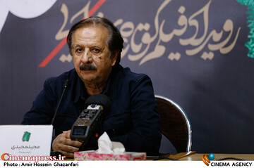 مجید مجیدی در نشست خبری فیلم کوتاه عاشورایی تصویر دهم