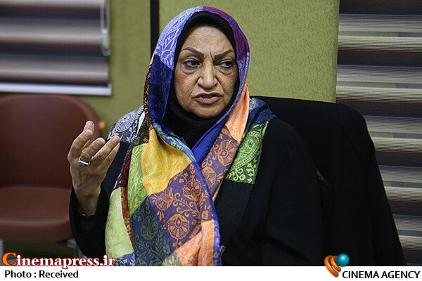 الگوبرداری از سبک «فیلمفارسی» این روزها به شدت باب شده است/ هیأتهای نظارتی در «سازمان سینمایی» و «شبکه نمایش خانگی» باید پاسخگوی تولیدات نازل تصویری باشند راضیه تجار