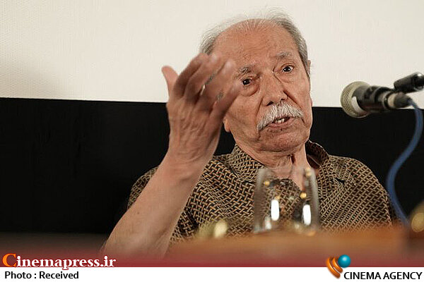 «هنر» متضمن «خلاقیت» است/ اگر استعدادهایی در زمینه «هنر» دارید به دلیل مسائل مادی زندگی و اوضاع زمانه از لحاظ اقتصادی آن را رها نکنید «هنر» متضمن «خلاقیت» است/ اگر استعدادهایی در زمینه «هنر» دارید به دلیل مسائل مادی زندگی و اوضاع زمانه از لحاظ اقتصادی آن را رها نکنید