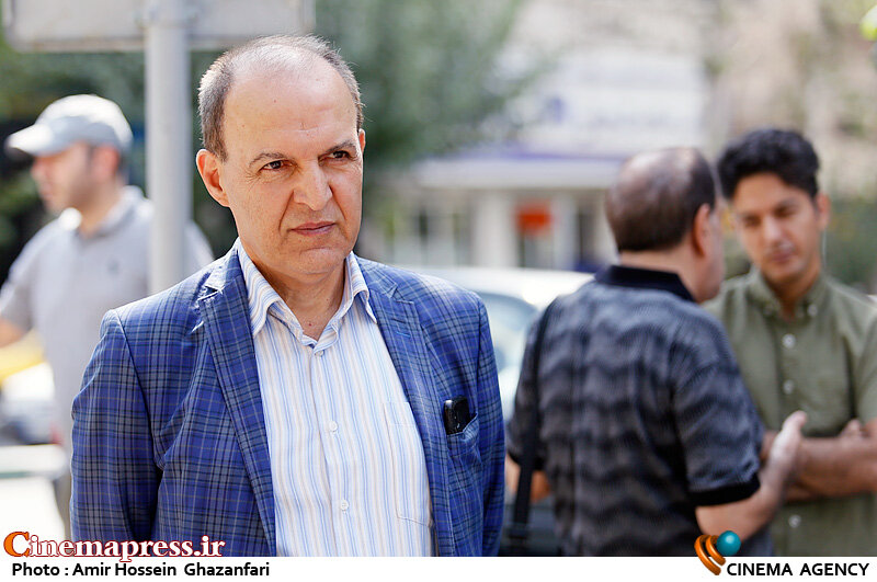 باید آنقدر «تنوع موضوعی» وجود داشته باشد که بتوان همه گروهها را به «سالن سینما» کشاند/ اگر امروز به من بگویند درباره «جنگ» فیلم بساز قطعاً سراغ «حماسهها» و حواشی جنگ نخواهم رفت! باید آنقدر «تنوع موضوعی» وجود داشته باشد که بتوان همه گروهها را به «سالن سینما» کشاند/ اگر امروز به من بگویند درباره «جنگ» فیلم بساز قطعاً سراغ «حماسهها» و حواشی جنگ نخواهم رفت!