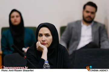 سارا روستاپور در آیین رونمایی از پوستر بیست و پنجمین جشنواره بینالمللی قصهگویی