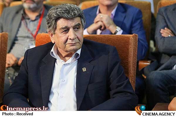 «منوچهر والیزاده» تحت مراقب ویژه پزشکی قرار گرفت منوچهر والیزاده