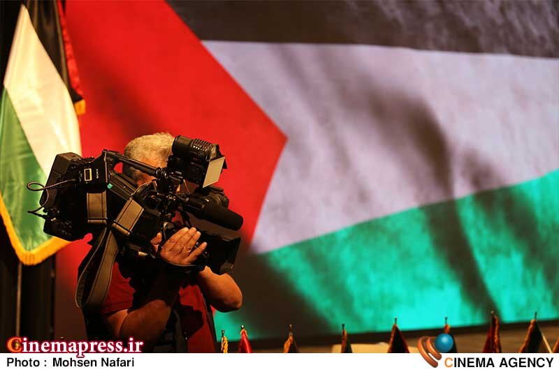 «مستند بحران» به دلیل محافظه کاری و اهمال کاری مسئولان عقب مانده است فلسطین؛ تجمع هنرمندان در موزه هنرهای معاصر