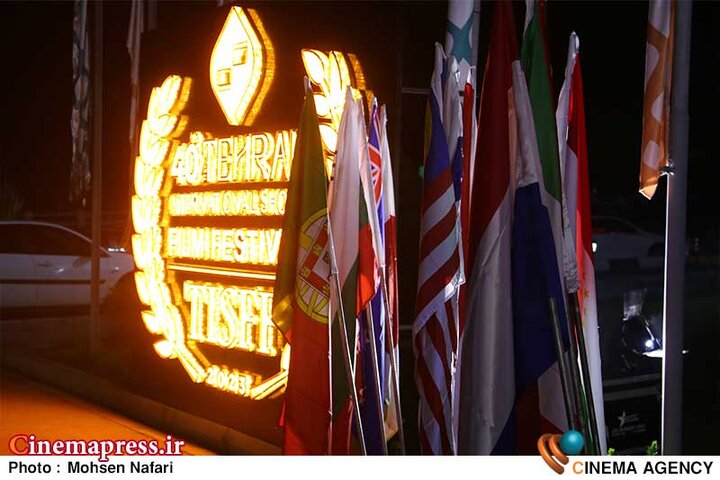 ضوابط تشکیل «جبهه جهانی مبارزه با استکبار» / «استکبارستیزی» واقعی با فاصلهگرفتن از شیوه «حرف درمانی»