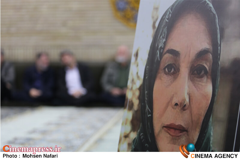 از انتقاد نسبت به «حاکمیت ابتذال» تا شکوه از «فقدان عفاف و حجاب» در سینمای ایران/ «سوپراستاری» که هیچگاه «سلبریتی» نشد! از انتقاد نسبت به «حاکمیت ابتذال» تا شکوه از «فقدان عفاف و حجاب» در سینمای ایران/ «سوپراستاری» که هیچگاه «سلبریتی» نشد!