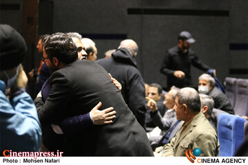 مراسم بزرگداشت جناب اقای اصغر بختیاری در هفدهمین جشنواره سینما حقیقت