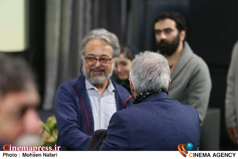 انجمن سعی دارد زمینه فعالیت حرفهای در حوزه مستند را فراهم کند/ با رویکرد امیدواری به آینده به ماجراها نگاه میکنیم بزرگداشت جناب مهرداد زاهدیان در جشنواره بین المللی سینما (حقیقت)