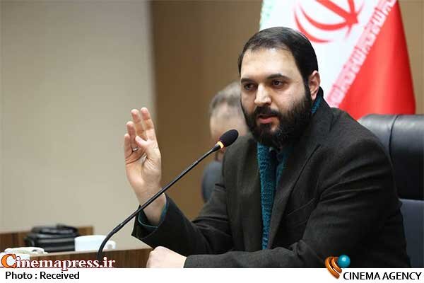 تدوین «سند ملی هنرهای تجسمی» لزوم عقلی و قانونی دارد/ بنا داریم تا پایان امسال نسخه اولیه را برای فرآیند تصویب ارائه کنیم محمد خراسانی زاده