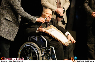 افتتاحیه چهل و دومین جشنواره بین المللی تئاتر فجر